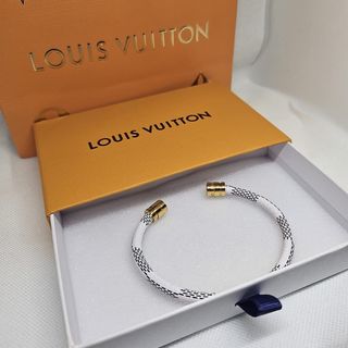 Pulsera Louis Vuitton Blanca y Dorada