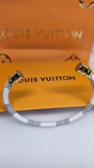 Pulsera Louis Vuitton Blanca y Dorada