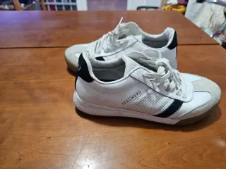 Zapatillas Skechers Blancas y Negras