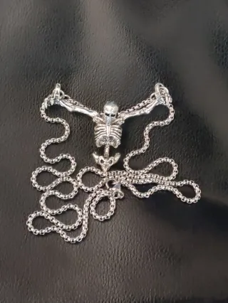 Collana scheletro argentato
