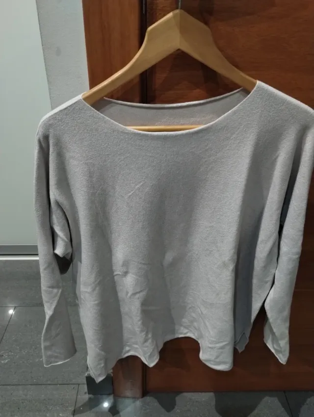 Jersey beig talla única muy cómodo