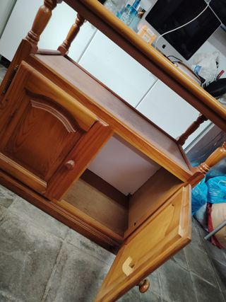 Mueble de madera para TV