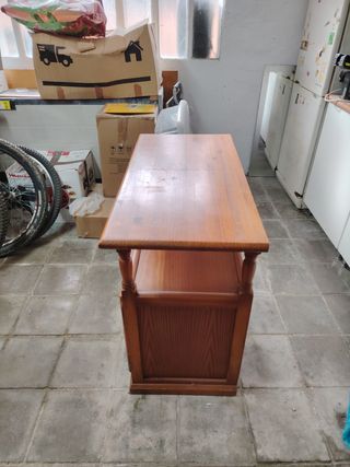 Mueble de madera para TV