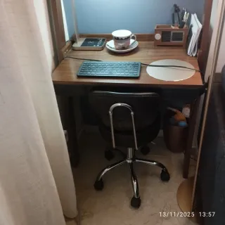 Estantería escalera con escritorio nogal