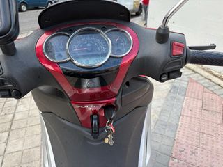 Scooter Piaggio Beverly 300cc Roja
