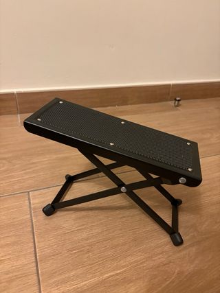 Guitarra Acústica Cherrystone + 10 accesorios.