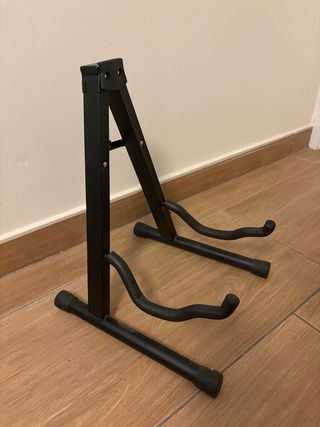 Guitarra Acústica Cherrystone + 10 accesorios.