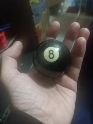 Bola de billar número 8