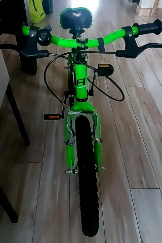 Bicicleta infantil verde