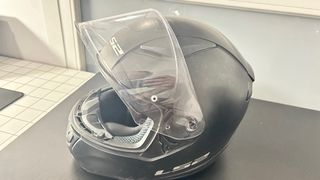 2 Cascos LS2 Negro Mate (XL y M)