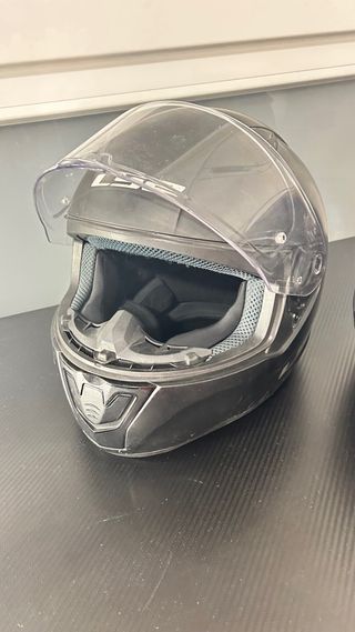 2 Cascos LS2 Negro Mate (XL y M)