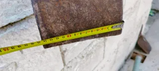 Zappa antica in ferro