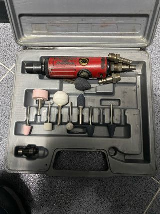 Dremel con accesorios