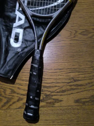 Raqueta de tenis HEAD con funda