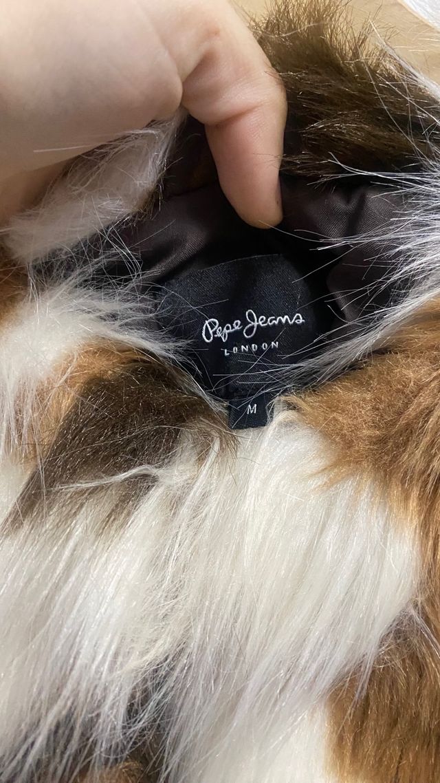 Abrigo pelo Pepe Jeans marrón y blanco