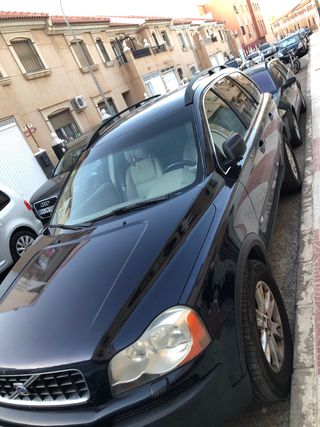 Volvo XC90 2004