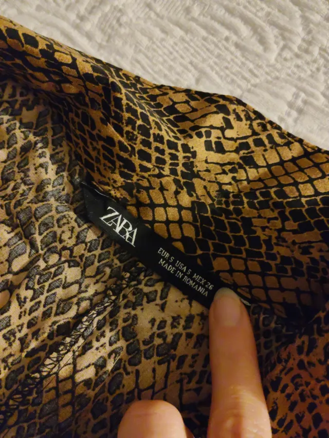 Vestido largo Zara estampado serpiente