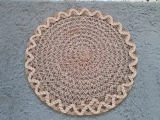 Tovaglietta intrecciata artigianale elegante