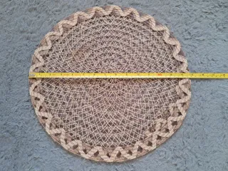 Tovaglietta intrecciata artigianale elegante