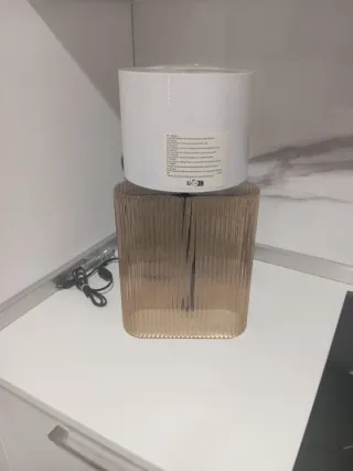 Lámpara de mesa cristal y plástico