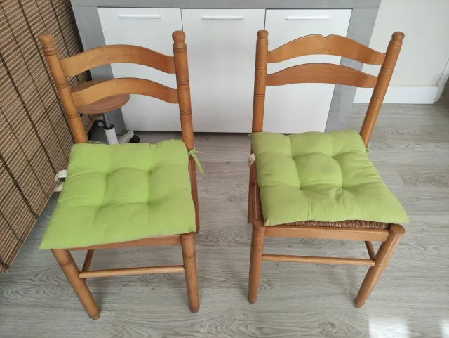 Mesa de cocina plegable + 2 sillas