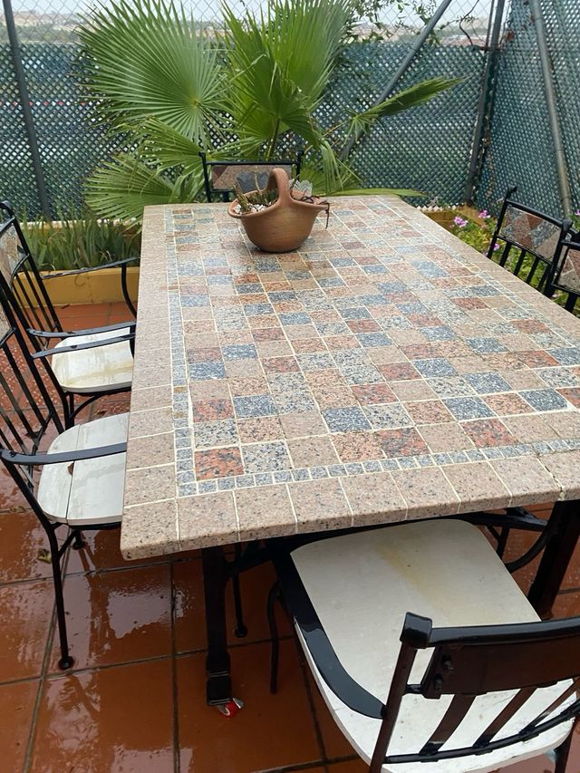 Mesa de jardín grande cerámica y metal + 2 sillas