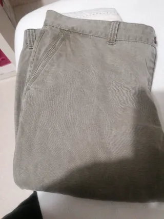 Pantalón chino hombre verde