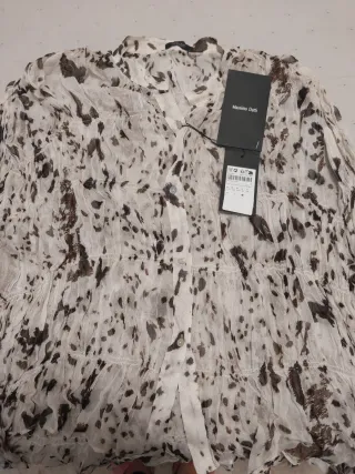 Blusa estampada blanco y marrón