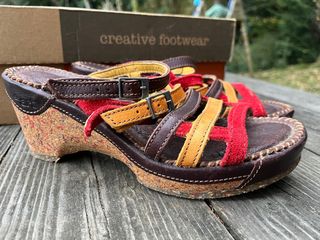 Sandalias Art Piel Marrón y Rojo