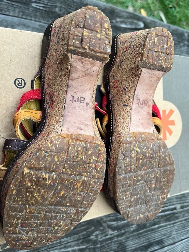 Sandalias Art Piel Marrón y Rojo