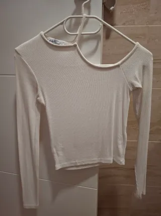 Camiseta blanca de manga larga