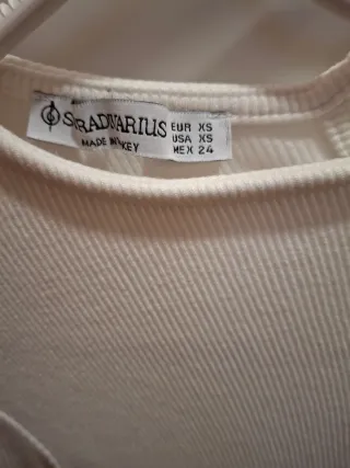 Camiseta blanca de manga larga