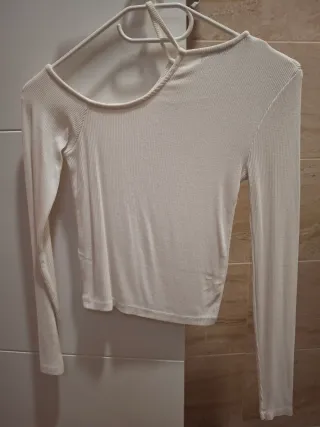 Camiseta blanca de manga larga