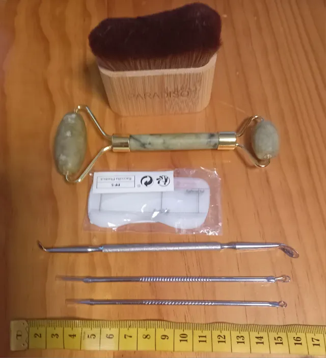 Set Cuidado Facial: Rodillo Jade y Brocha