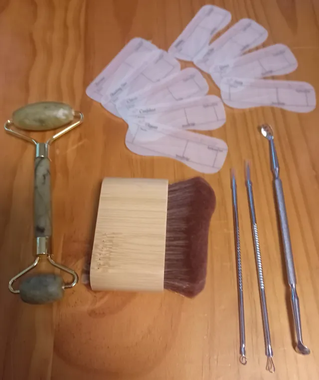 Set Cuidado Facial: Rodillo Jade y Brocha