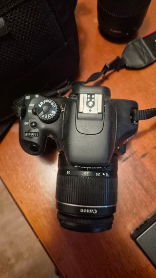 Cámara Canon EOS 550D + Lente + Accesorios
