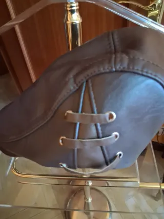 Gorra caballero efecto piel marrón