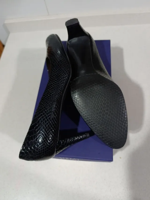 ZAPATOS Stuart Weitzman. ALTA GAMA. NUEVOS.