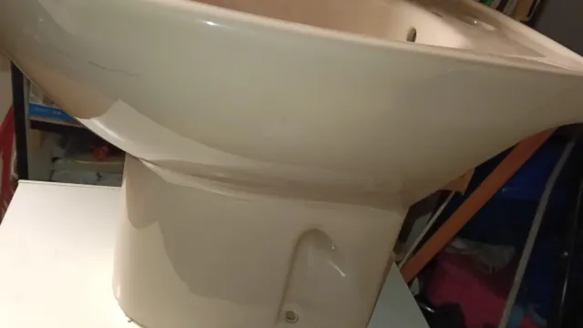 Bidé de porcelana beige