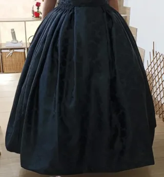 Falda de fallera negra