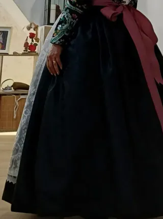 Falda de fallera negra