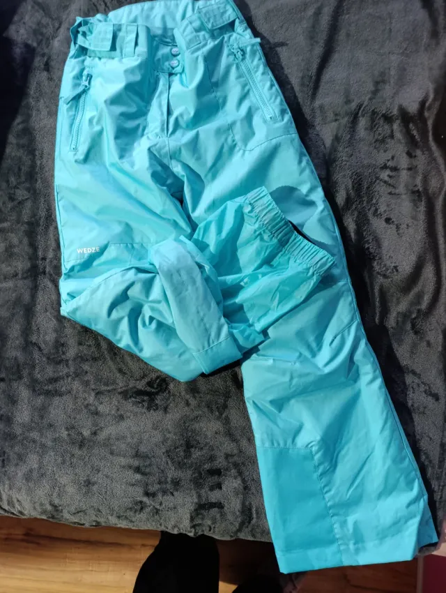 Traje de esquí chaqueta y pantalón T. 10 años.