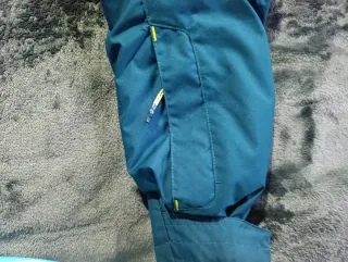 Traje de esquí chaqueta y pantalón T. 10 años.