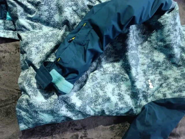 Traje de esquí chaqueta y pantalón T. 10 años.