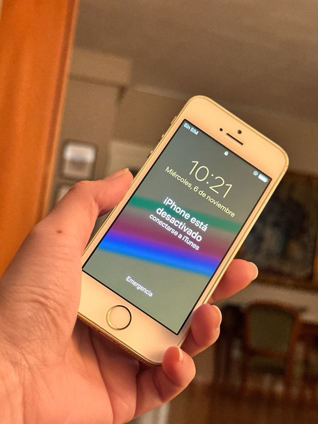 iPhone SE Dorado