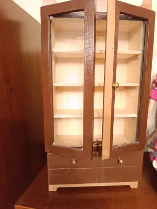 Mobile miniatura in legno Dollhouse