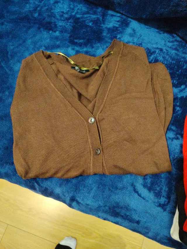 Lote 4 chaquetas básicas grises,roja, marrón negra