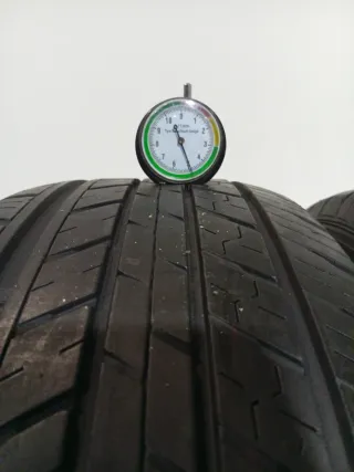 225 60 18 100H DUNLOP GRANTREK ST 30