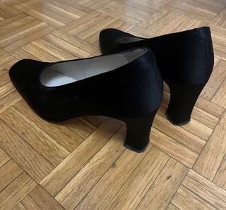 Zapatos de tacón negros raso talla 38