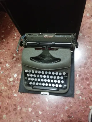 Máquina de escribir Regia Vintage